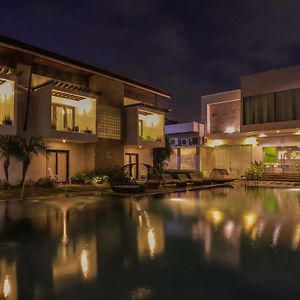 One Manalo Place